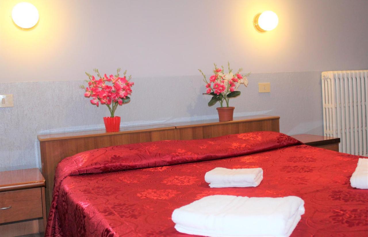 Eurorooms Hotel *